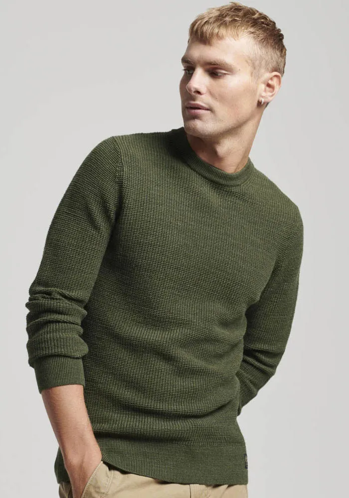 

Вязаный свитер Superdry "TEXTURED CREW KNIT JUMPER" со структурированным вафельным узором, цвет Olive Heather