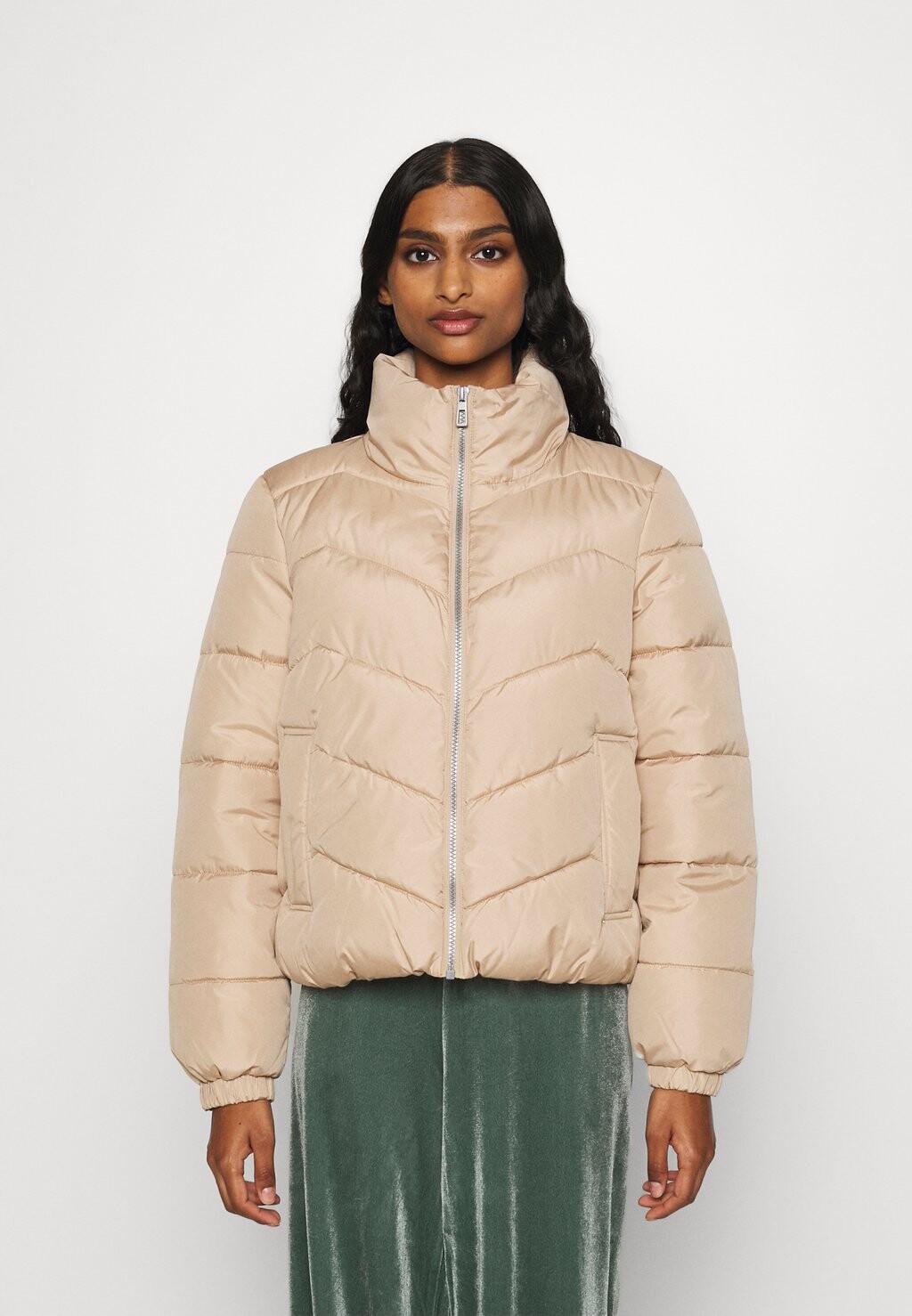 

Зимняя куртка Vero Moda Petite VMLIGA SHORT JACKET, бежевый