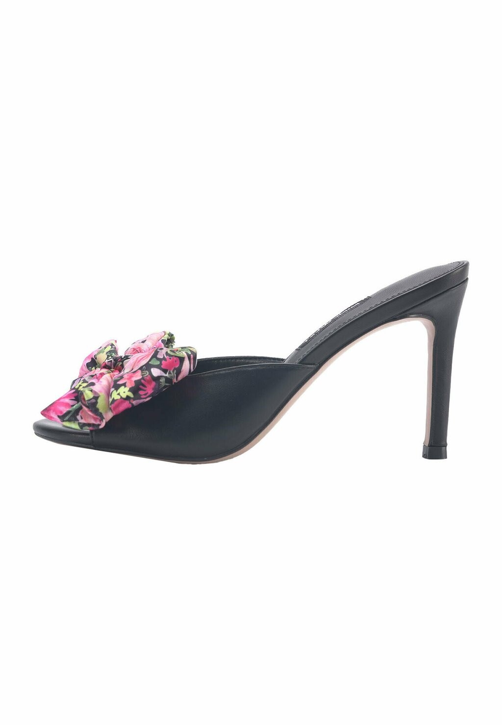 

Шлепанцы Nine West, черный