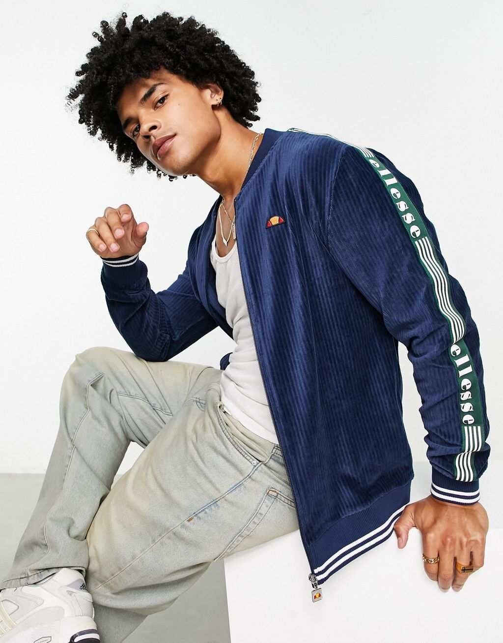 

Темно-синий шнурок на молнии с тесьмой ellesse