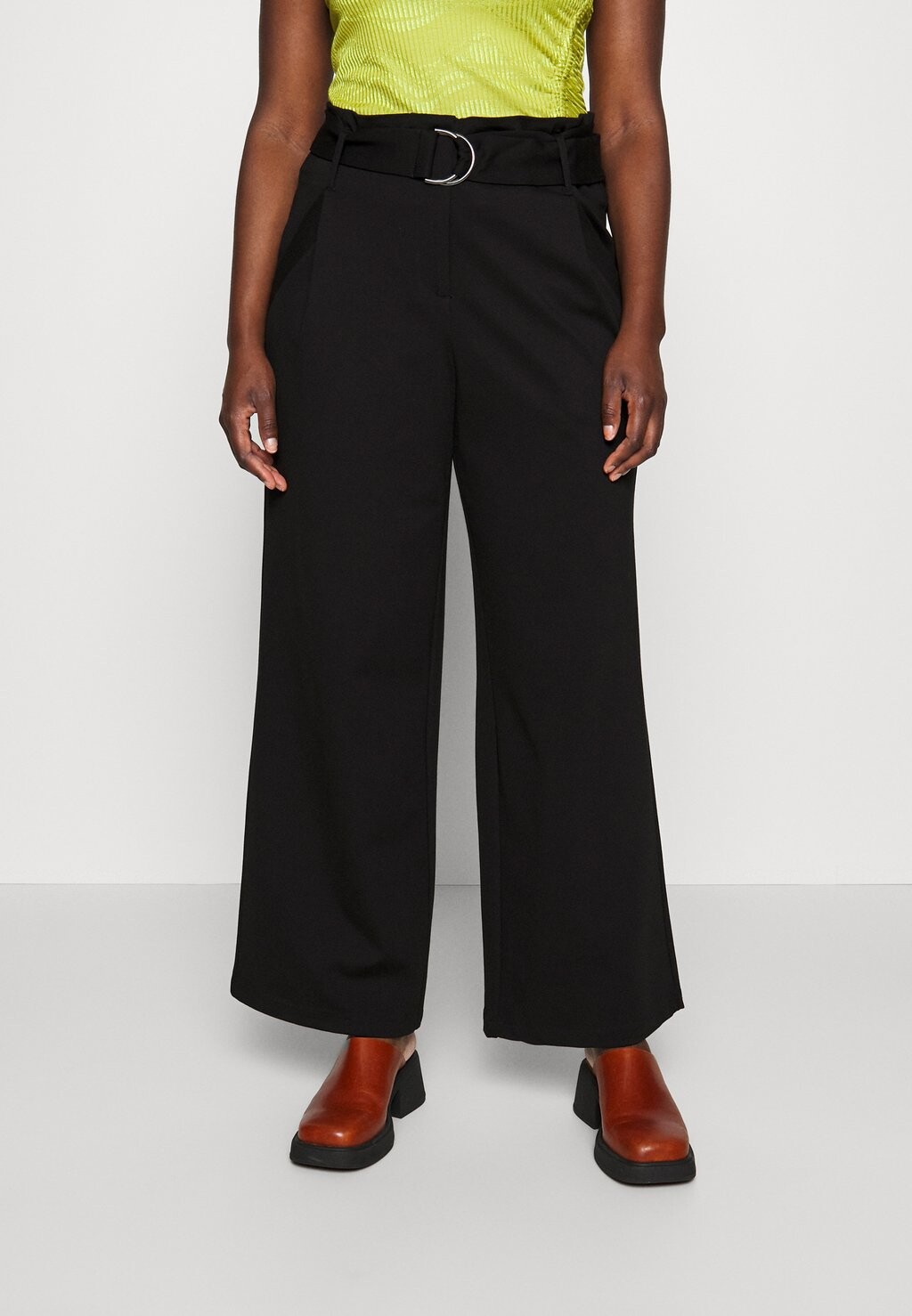 

Брюки Vero Moda, черный Vmbailey Paperbag Wide Belt, черный