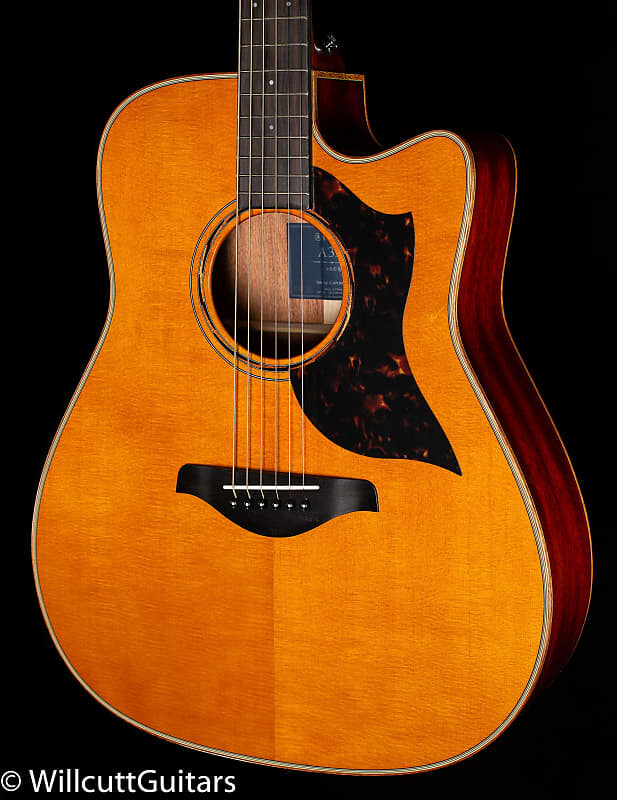 

Акустическая гитара Yamaha A3M Vintage Natural