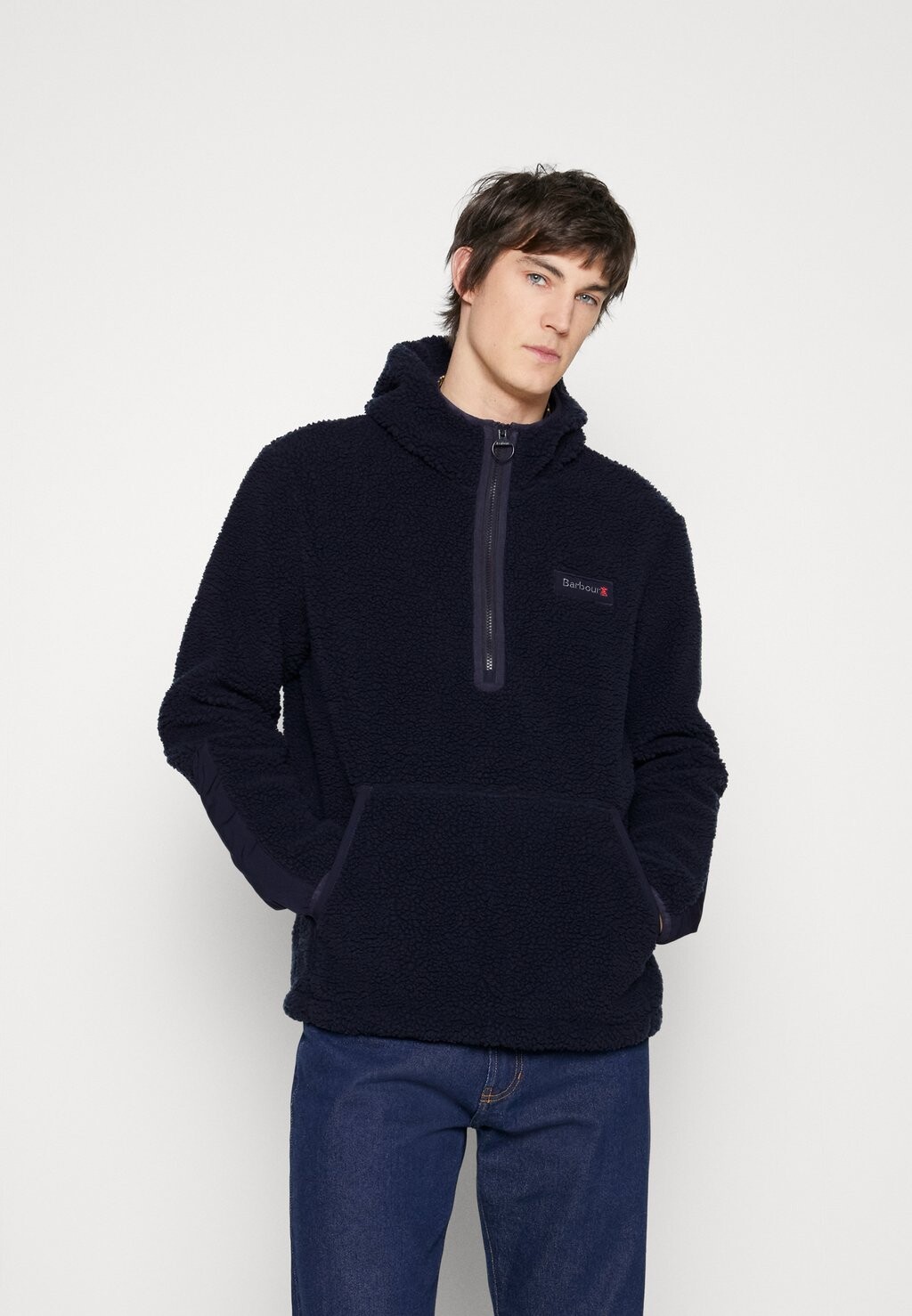 

Худи Barbour