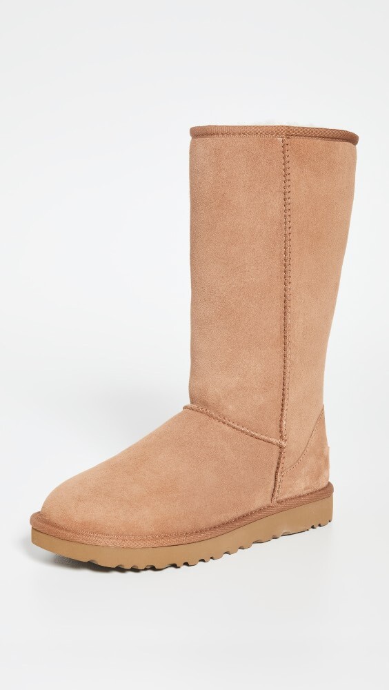 

Угги UGG W Classic Tall II, коричневый