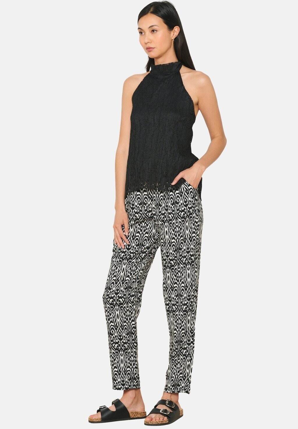 

Топ With Lace LolaLiza, черный