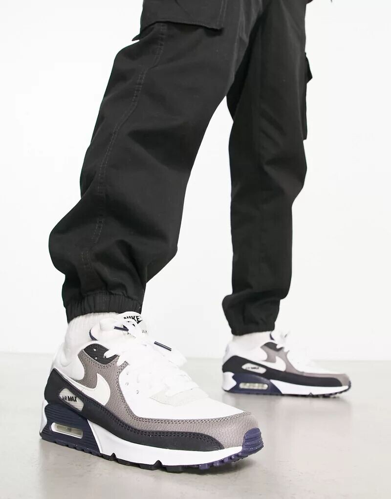 

Бело-серые кроссовки Nike Air Max 90