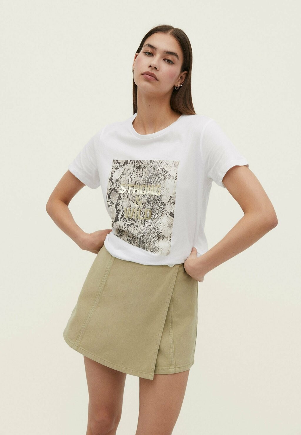 

Футболка с принтом Stradivarius, светло-серый