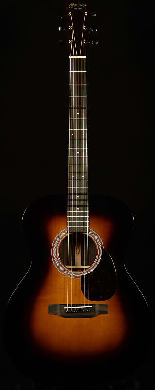 

Акустическая гитара Martin Guitars Standard Series OM-21