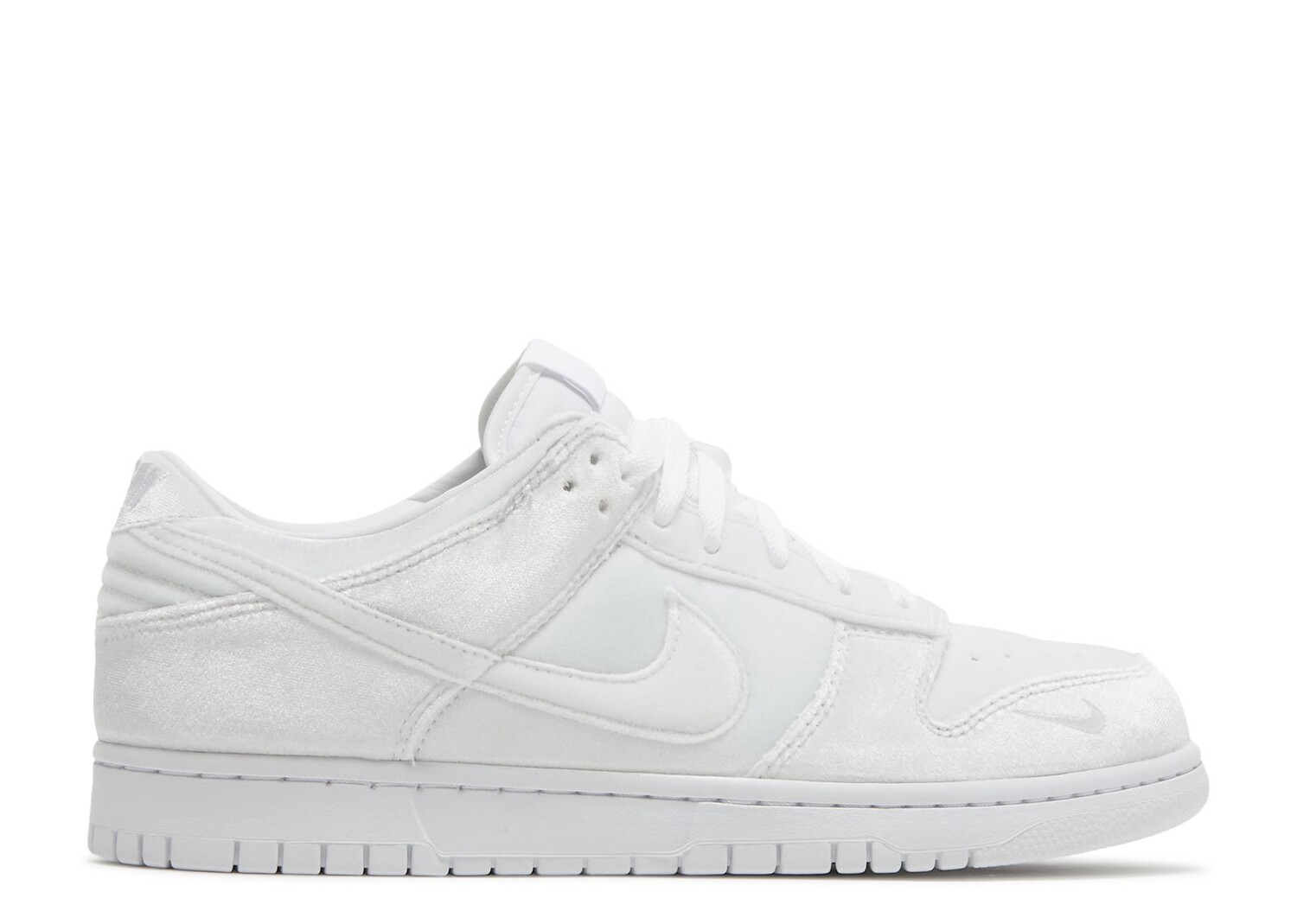 

Кроссовки Nike Dover Street Market X Dunk Low 'White Velvet', белый