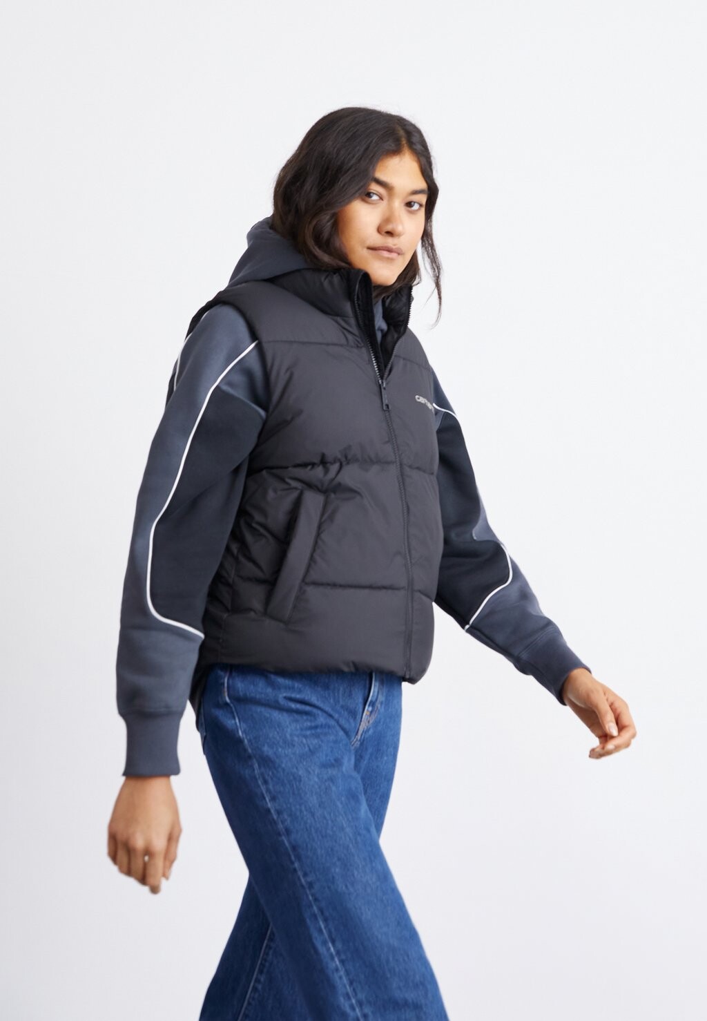 

Жилет Carhartt WIP ЖИЛЕТ SPRINGFIELD, цвет black/blacksmith