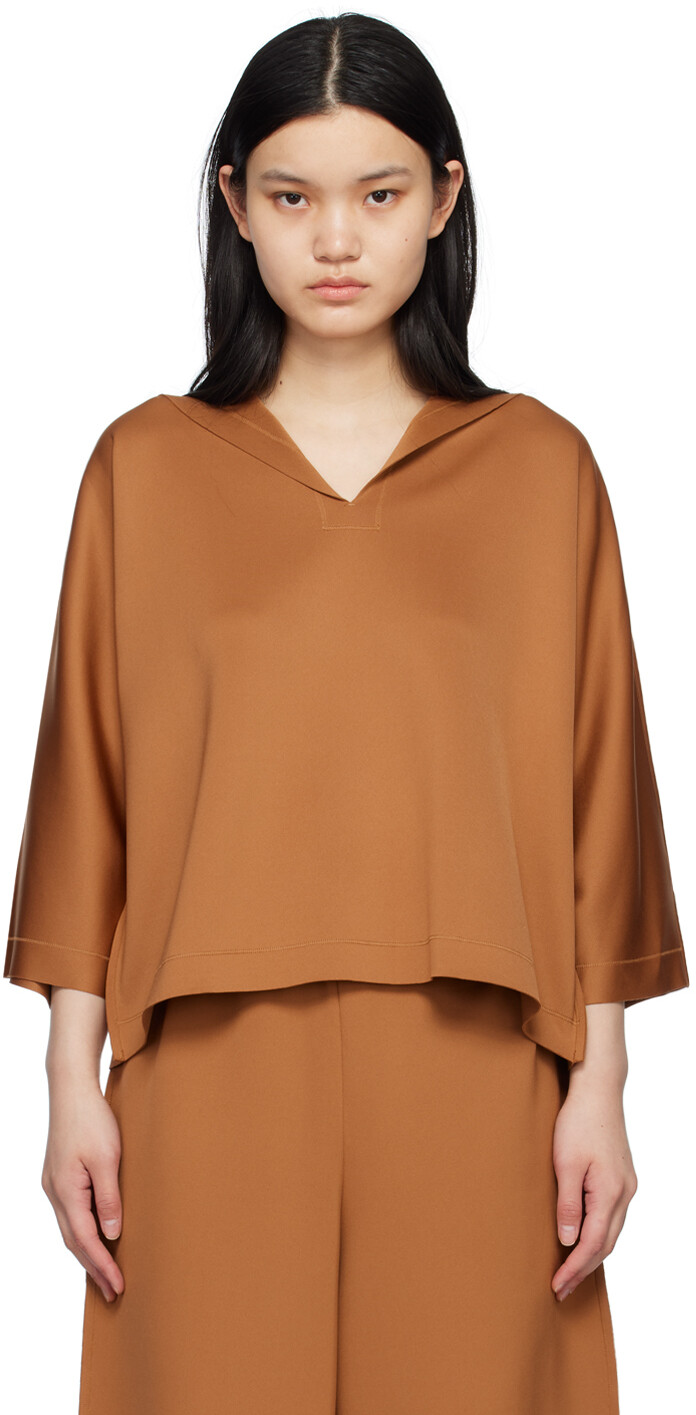 

Светло-коричневая футболка с внешним швом 132 5. Issey Miyake