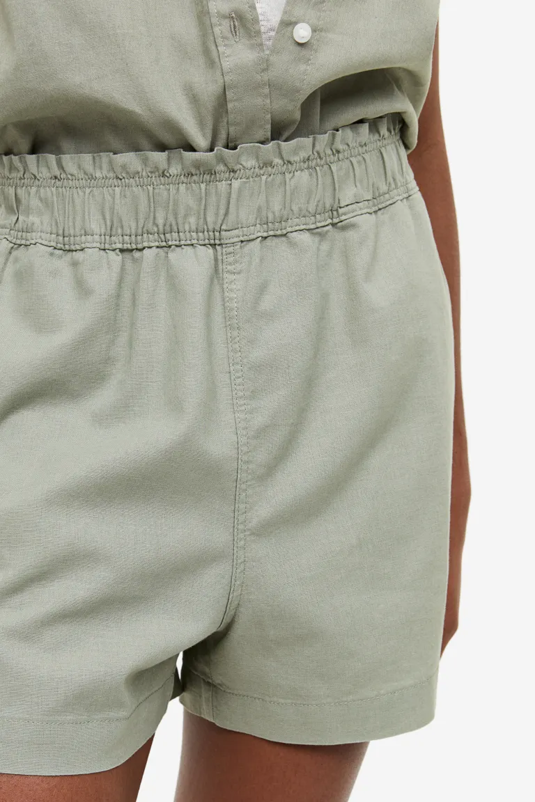 

Льняные шорты H&M, зеленый