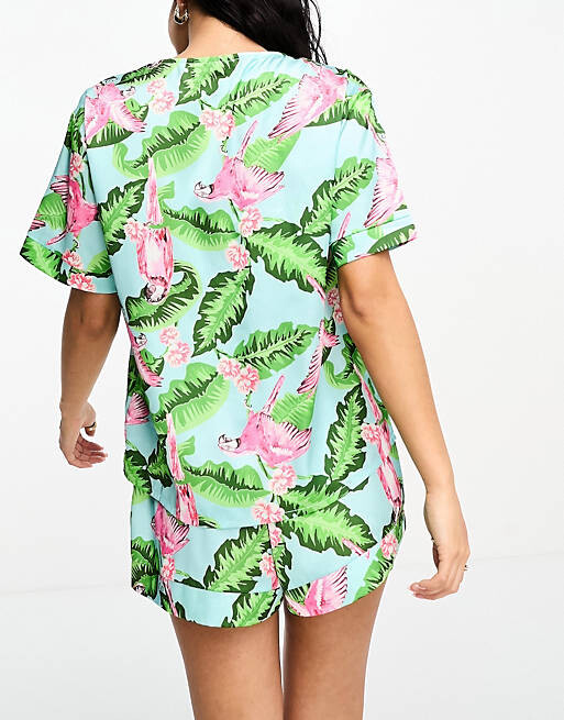 

Атласная рубашка без воротника с изображением попугая и короткая пижама ASOS DESIGN синего цвета