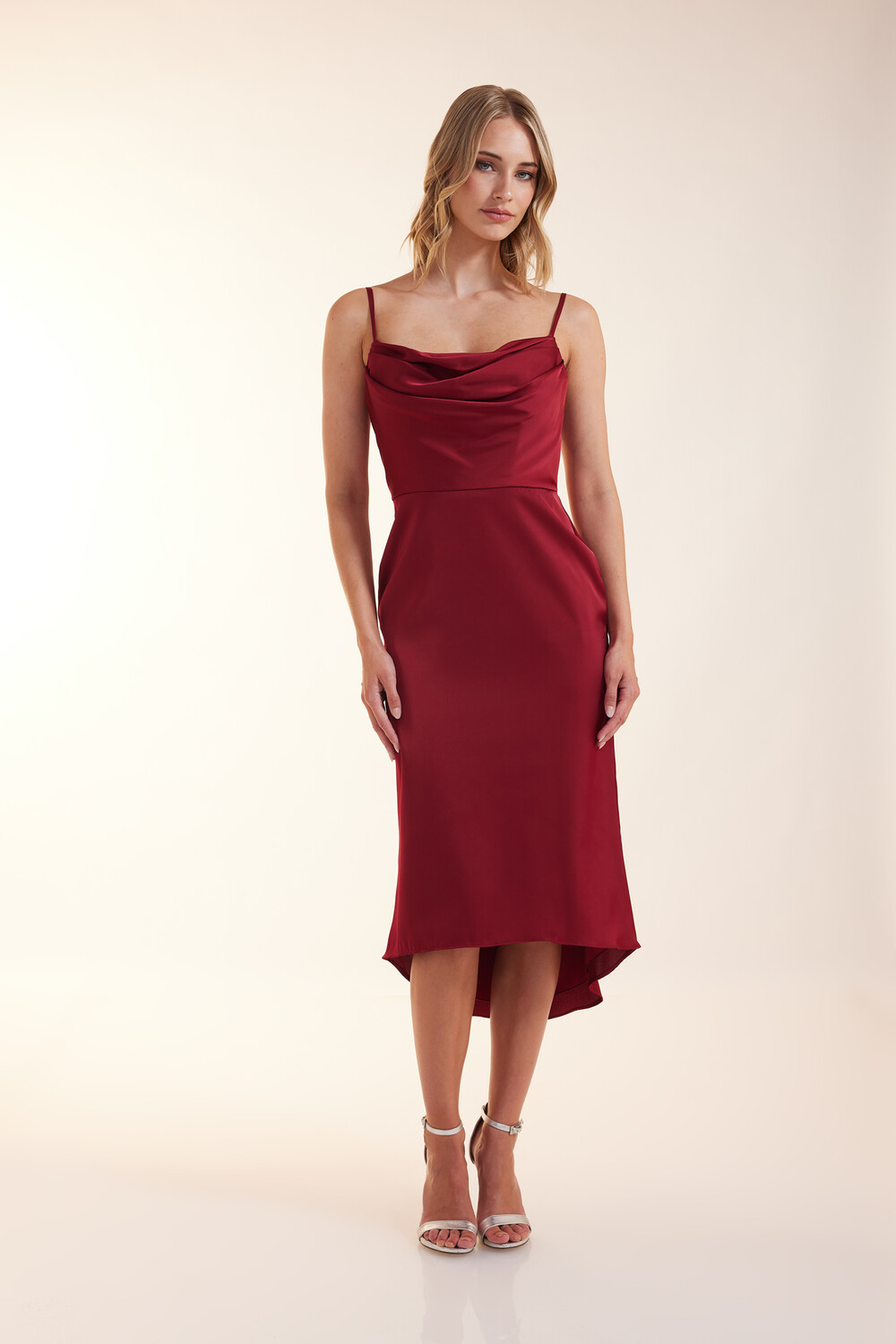 

Платье LAONA Satin Eden Dress, цвет Dark Red