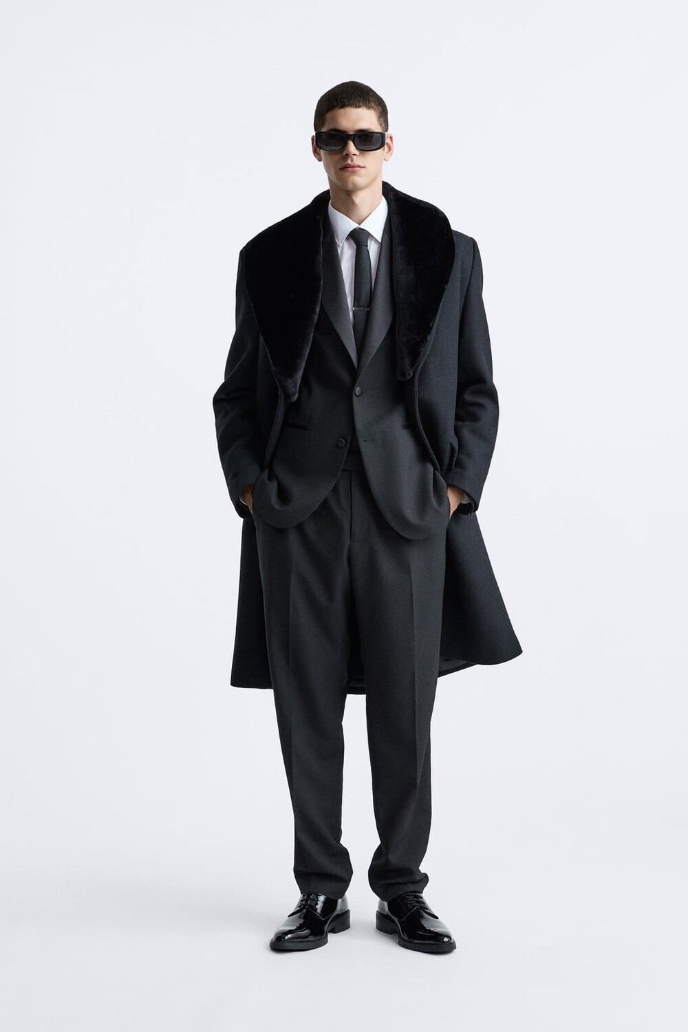 

Пальто со съемным воротником ZARA, черный