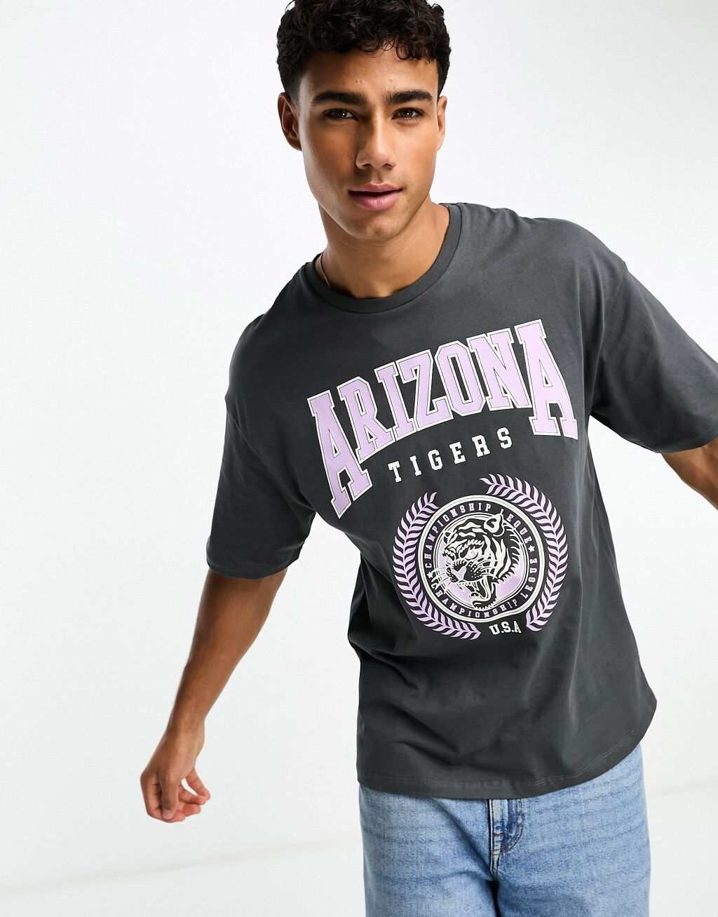 

Серая футболка оверсайз с принтом Arizona Jack & Jones, Серый