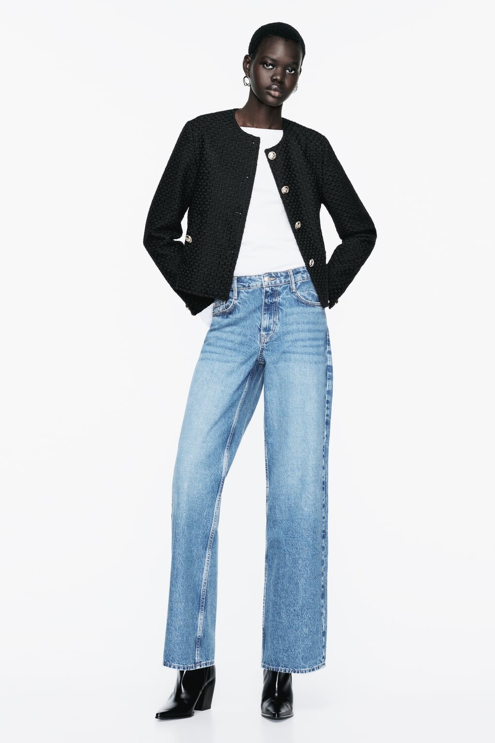

Фактурная короткая куртка ZARA, черный