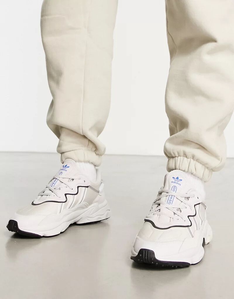 Бело-серые кроссовки adidas Originals Ozweego
