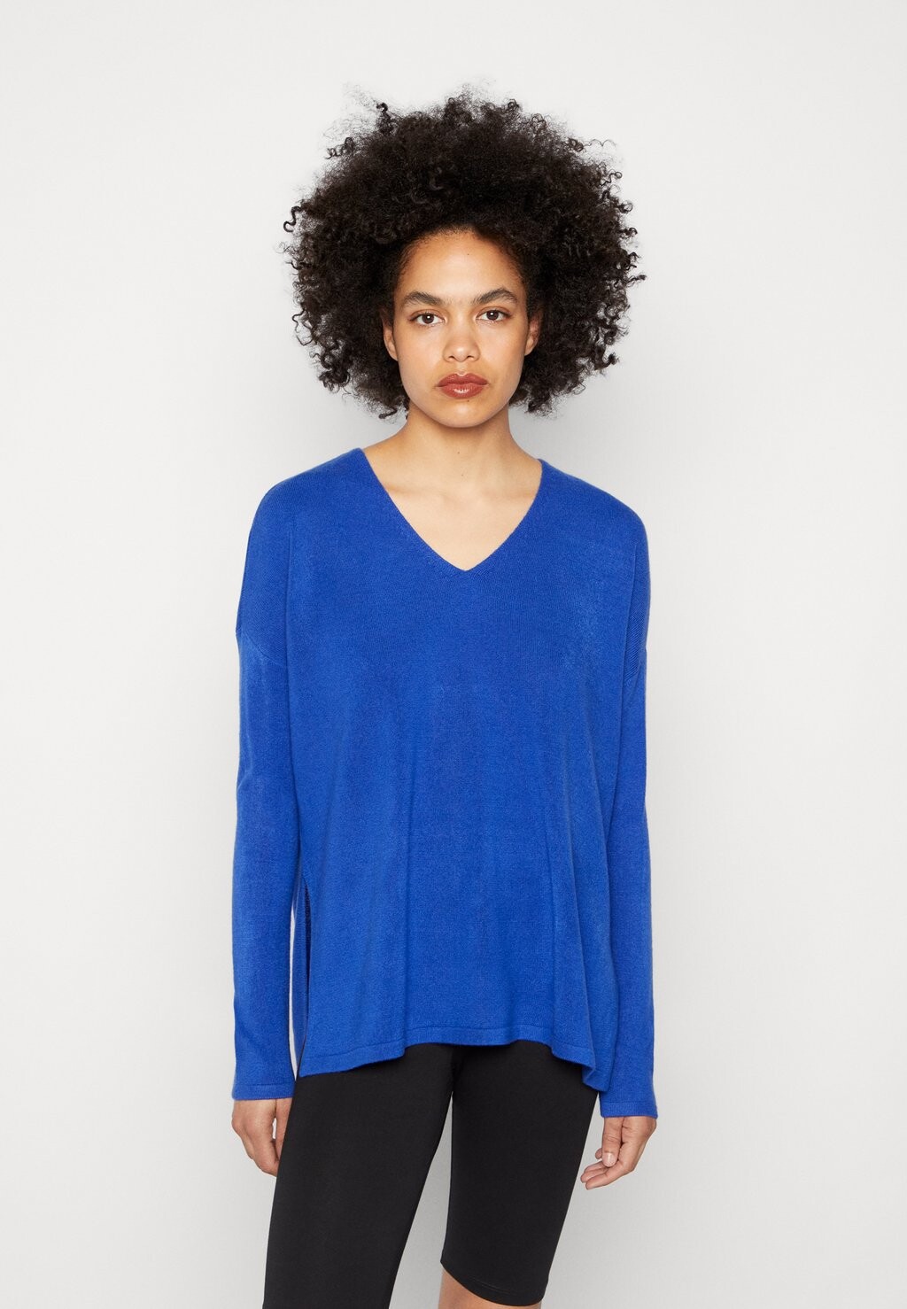

Свитшот ONLY ONLAMALIA L/S V-NECK, цвет surf the web