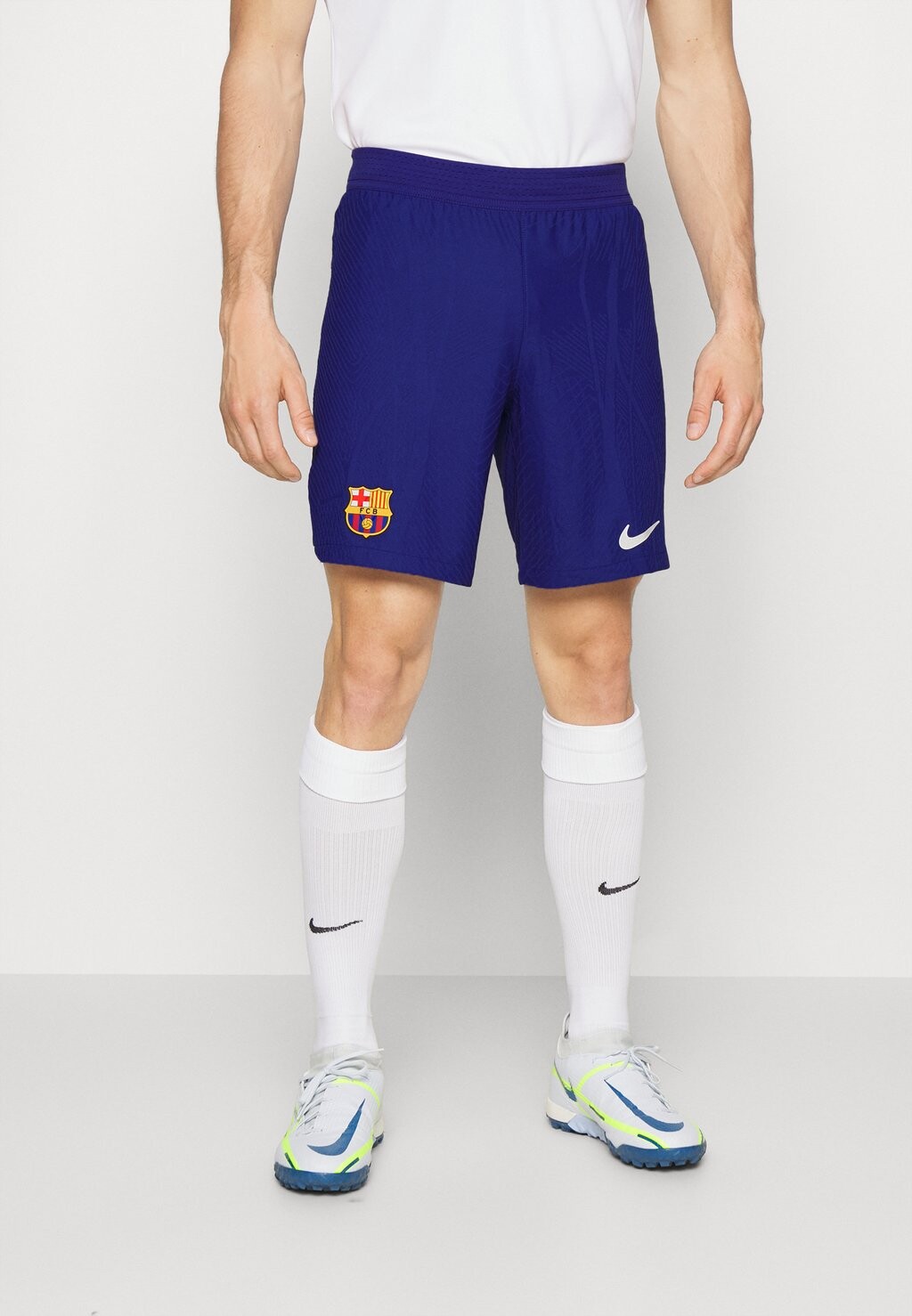 

Спортивные шорты Nike
