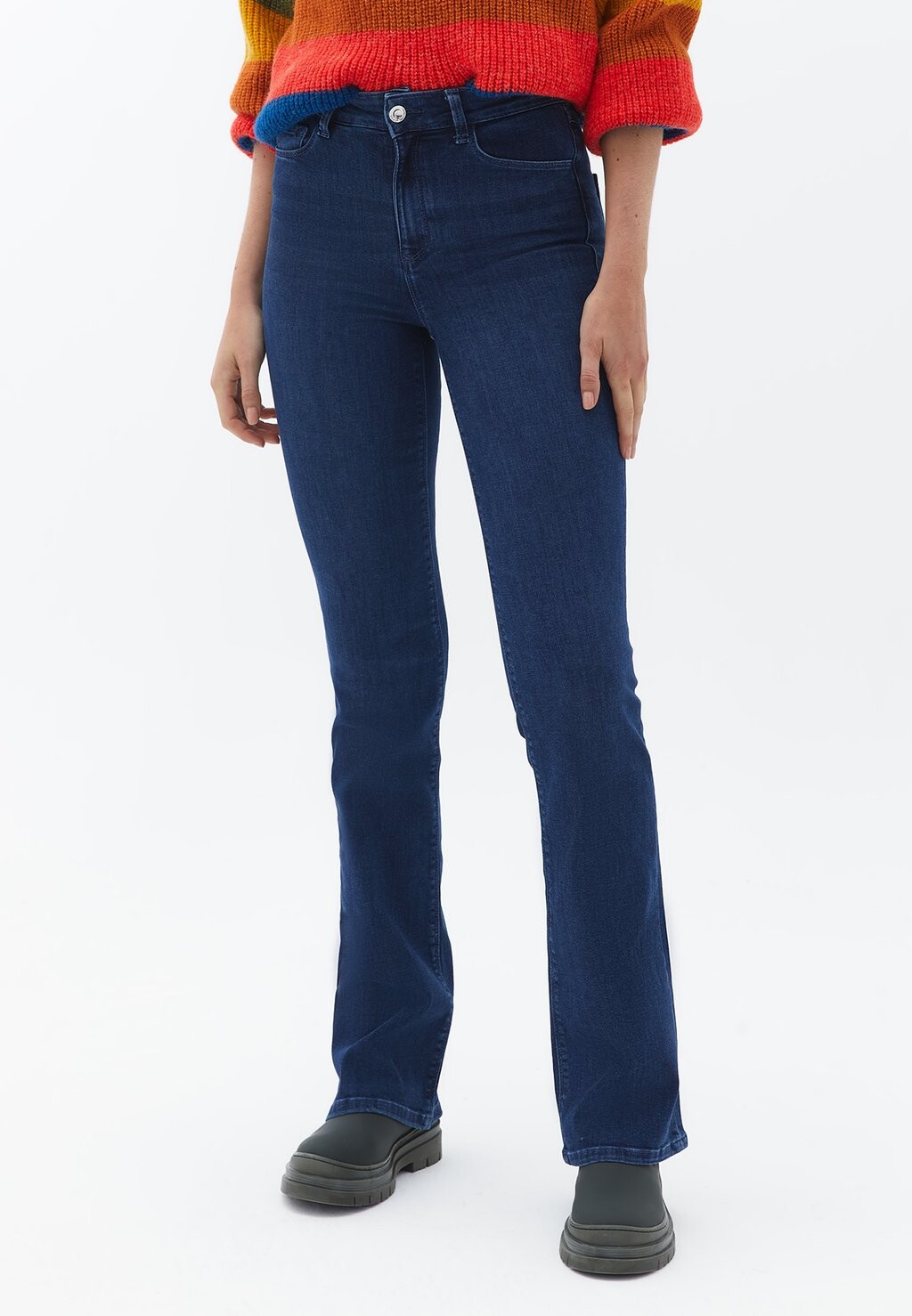 

Джинсы Bootcut OXXO