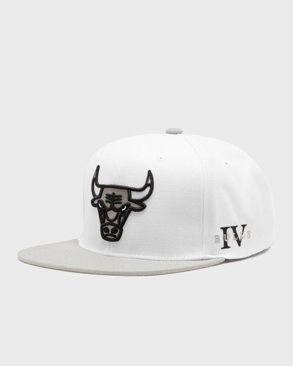

Бейсболка Mitchell & Ness Nba Core Iv Snapback Chicago Bulls, белый