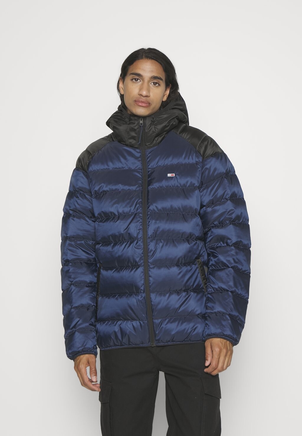 

Пуховик Tommy Jeans