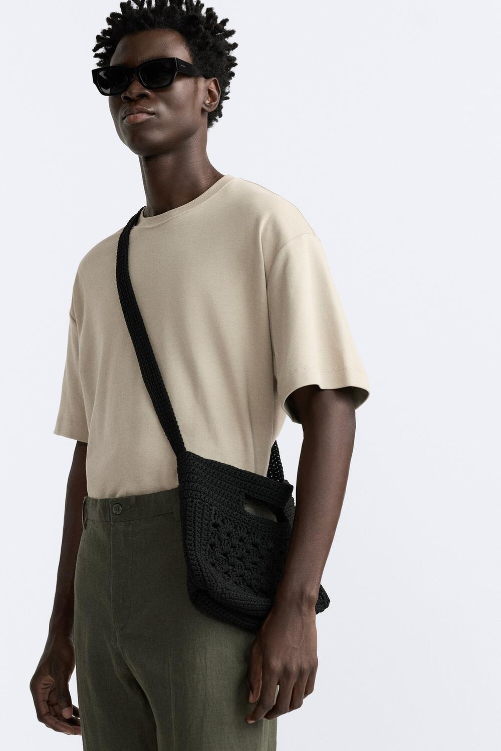 

Сумка из мягкой ткани кроссбоди ZARA, черный
