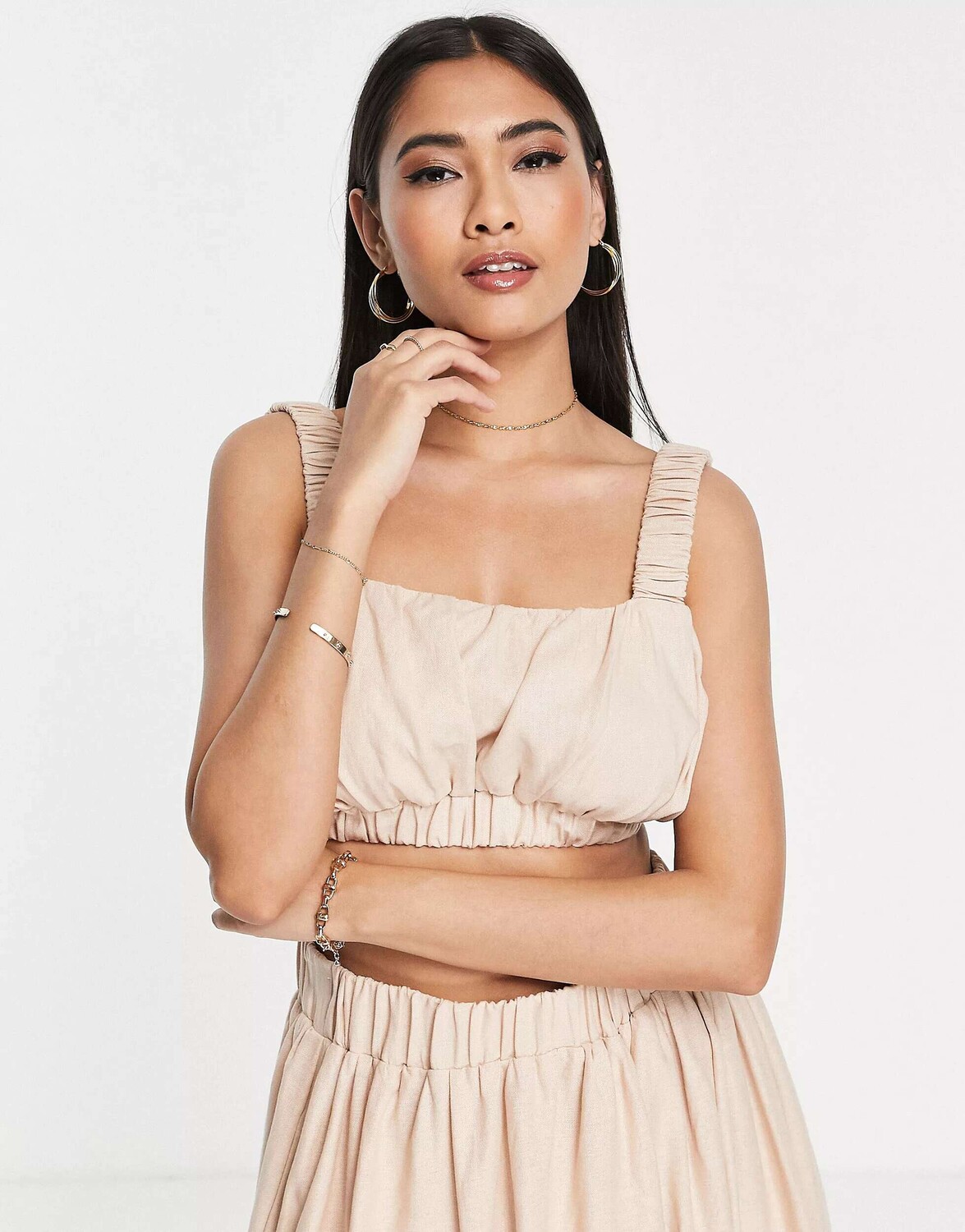 

Укороченный льняной топ со сборками и эластичными бретелями ASOS цвета камня
