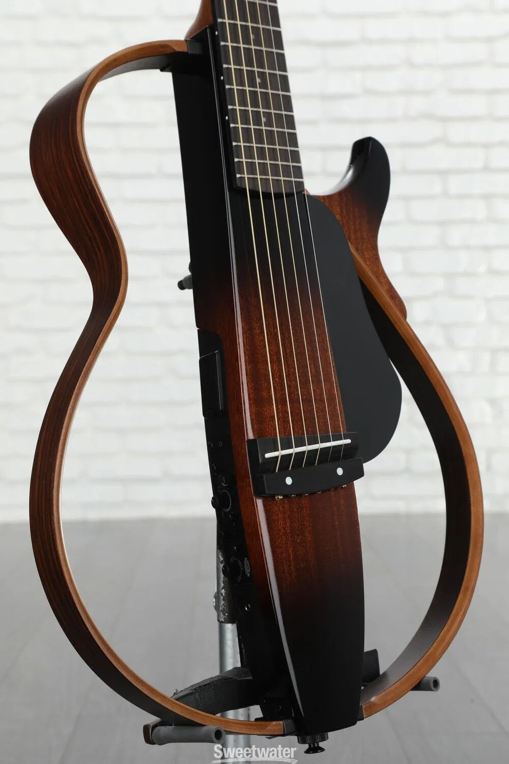 

Бесшумная гитара Yamaha SLG200S — демо-версия Tobacco Sunburst