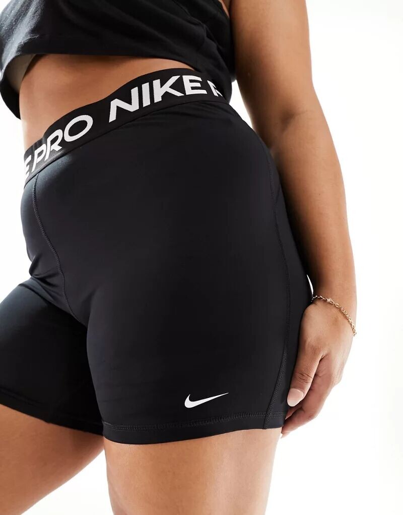 

Черные шорты Nike Plus Pro