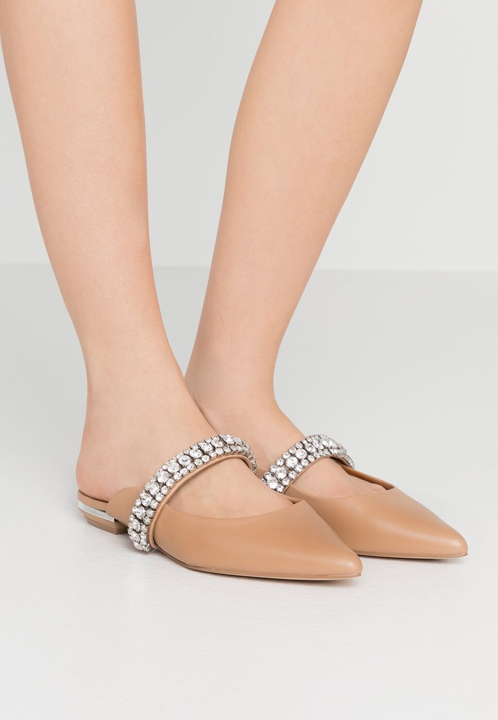 

Шлепанцы Kurt Geiger London