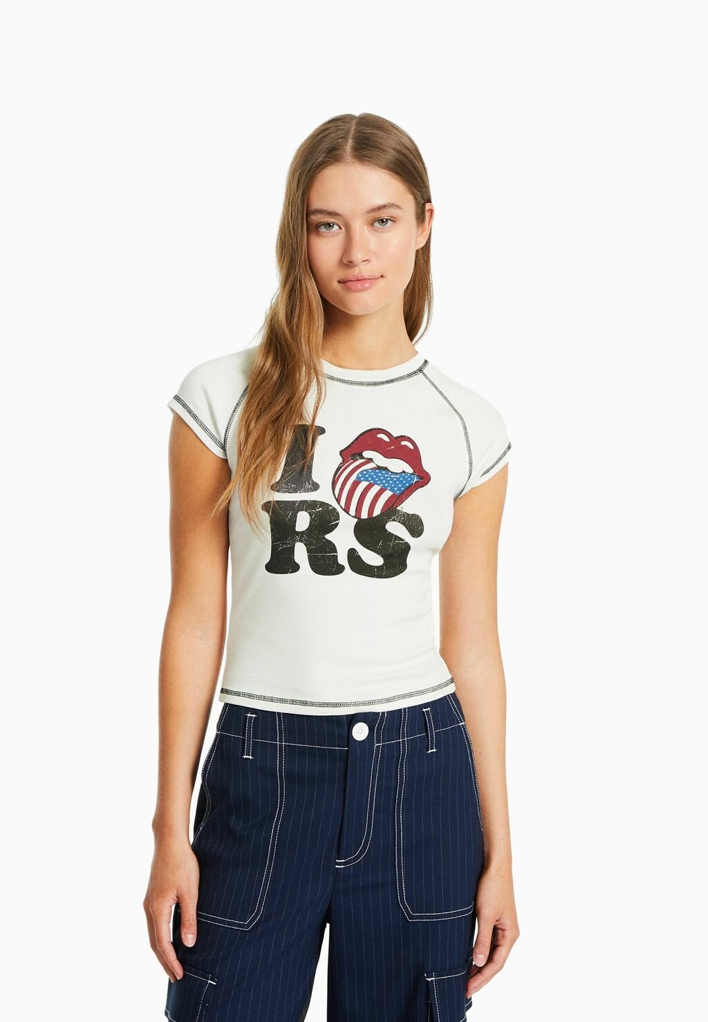 

Футболка с принтом Bershka, бежевый