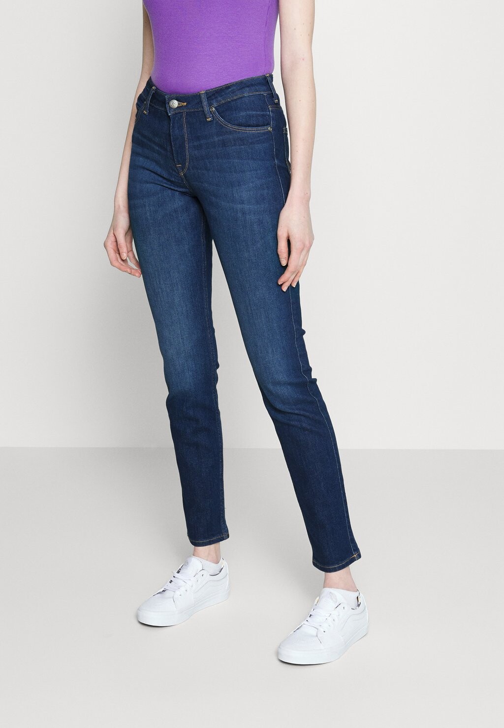 

Джинсы Slim fit Lee