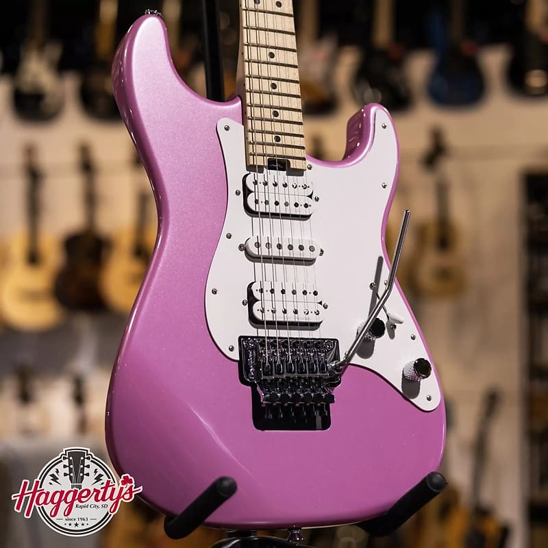 

Электрогитара Charvel Pro-Mod So-Cal Style 1 HSH, Maple Fingerboard Electric Guitar - Platinum Pink w/Floyd Rose - Floor Model