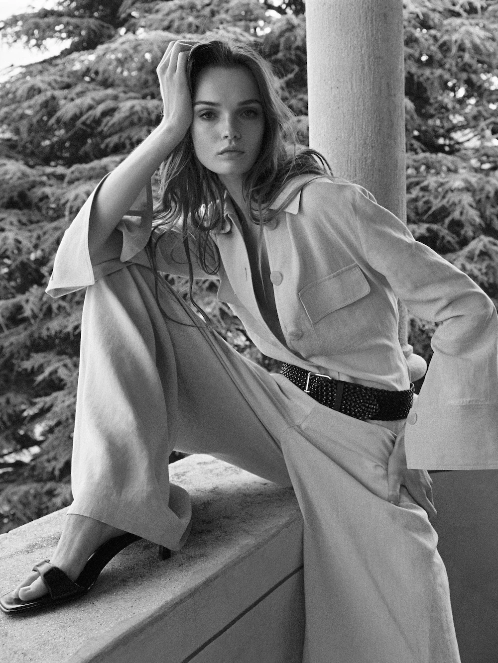 

Кожаные сандалии на среднем каблуке Massimo Dutti, черный