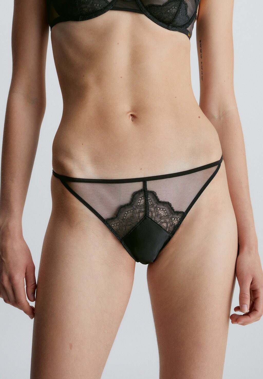 

Трусы Calvin Klein Underwear БИКИНИ, черный