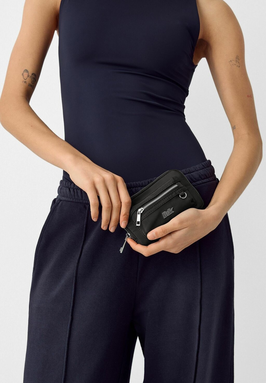

Кошелек ZIPPED PURSE Bershka, цвет black