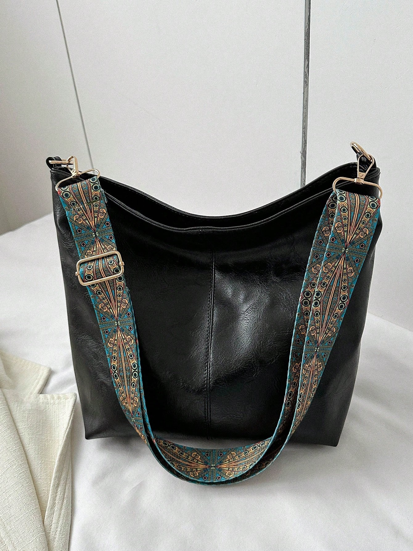 Сумка-хобо с геометрическим ремешком, черный ретро ретро женская сумка через плечо с клапаном раст браун