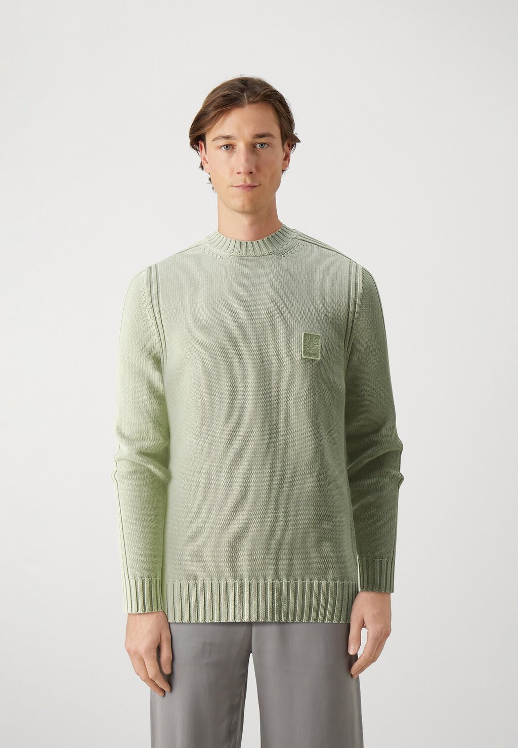 цена Свитер Mineral Watch Crewneck Jumper Belstaff, цвет aloe