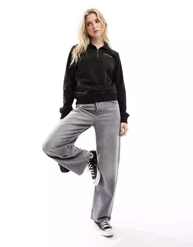 

Черный флисовый свитшот Tommy Jeans