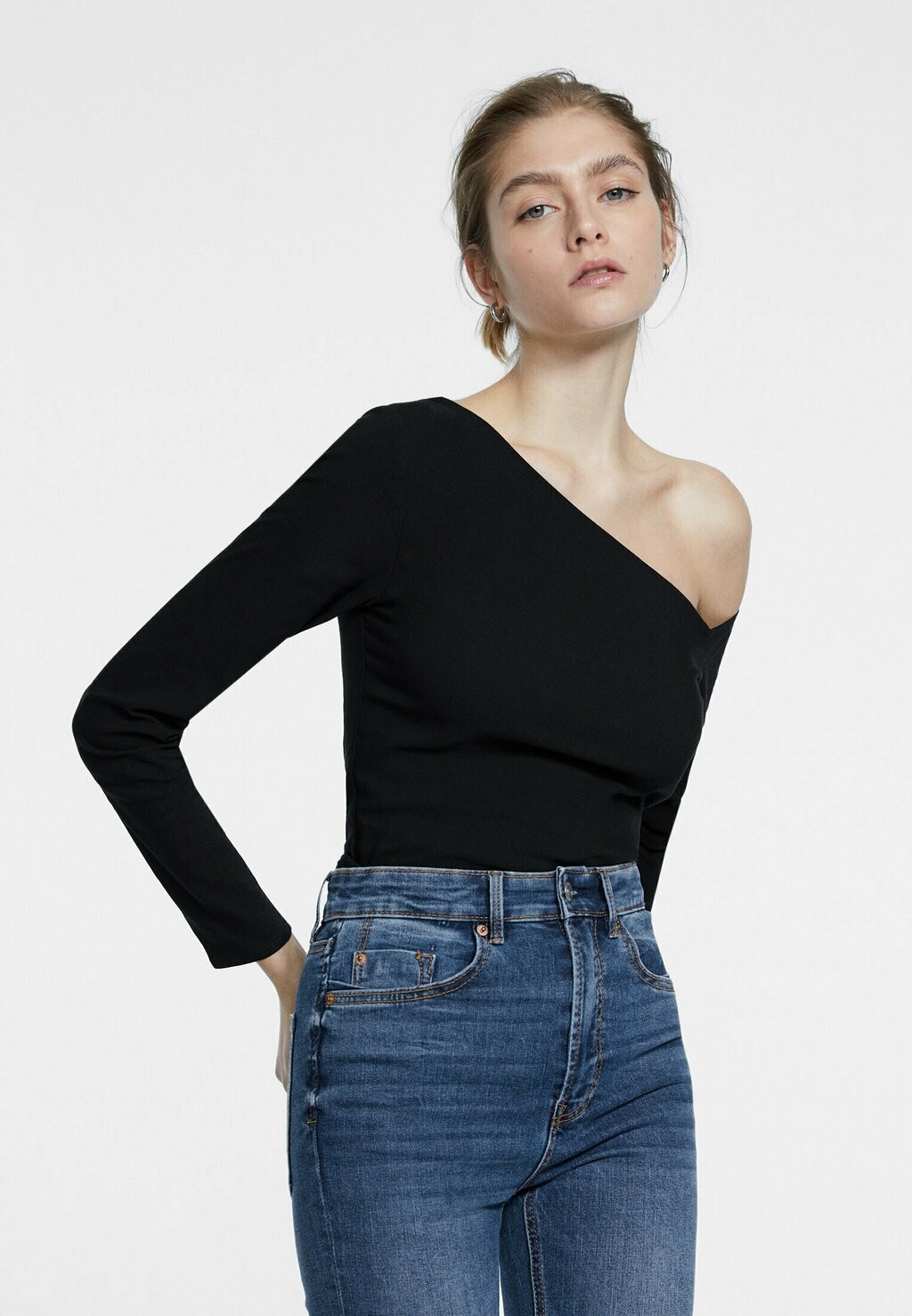 

Рубашка с длинным рукавом Stradivarius, черный