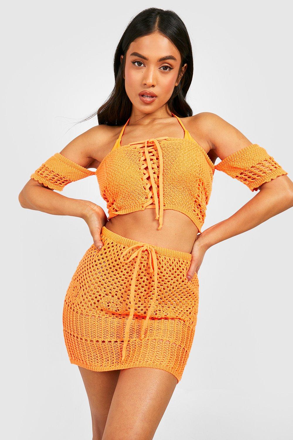 цена Маленький топ и юбка, связанные крючком, из двух частей Boohoo, оранжевый