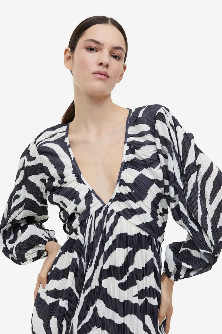 

Плиссированное платье из джерси H&M, серый