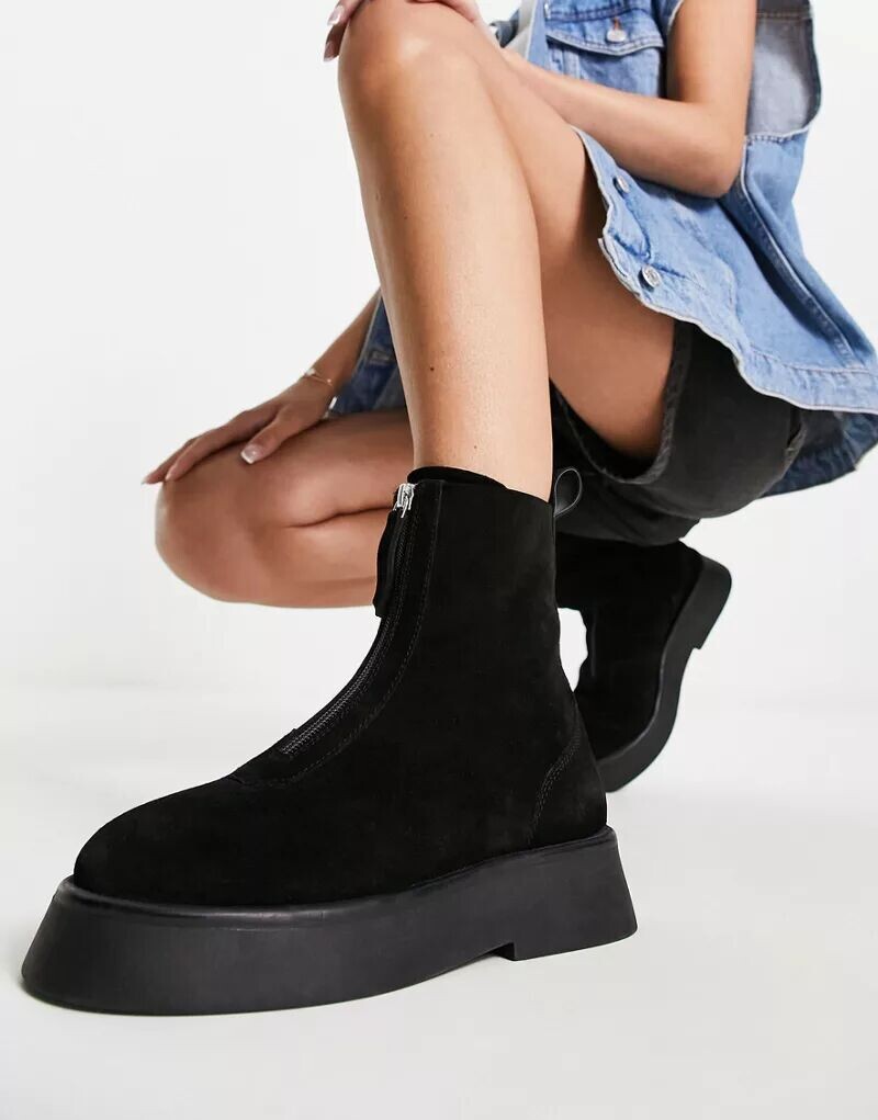

Черные замшевые ботинки на молнии ASOS Atlantis