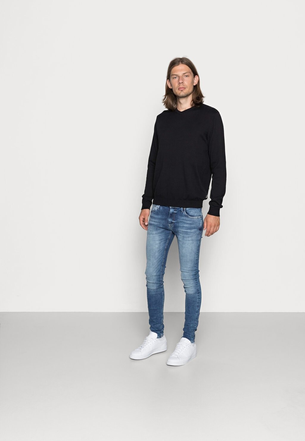

Свитер JJEBASIC Jack & Jones, черный