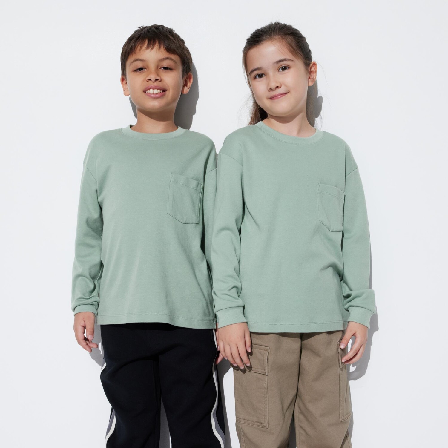 

Футболка UNIQLO с круглым вырезом, зеленый