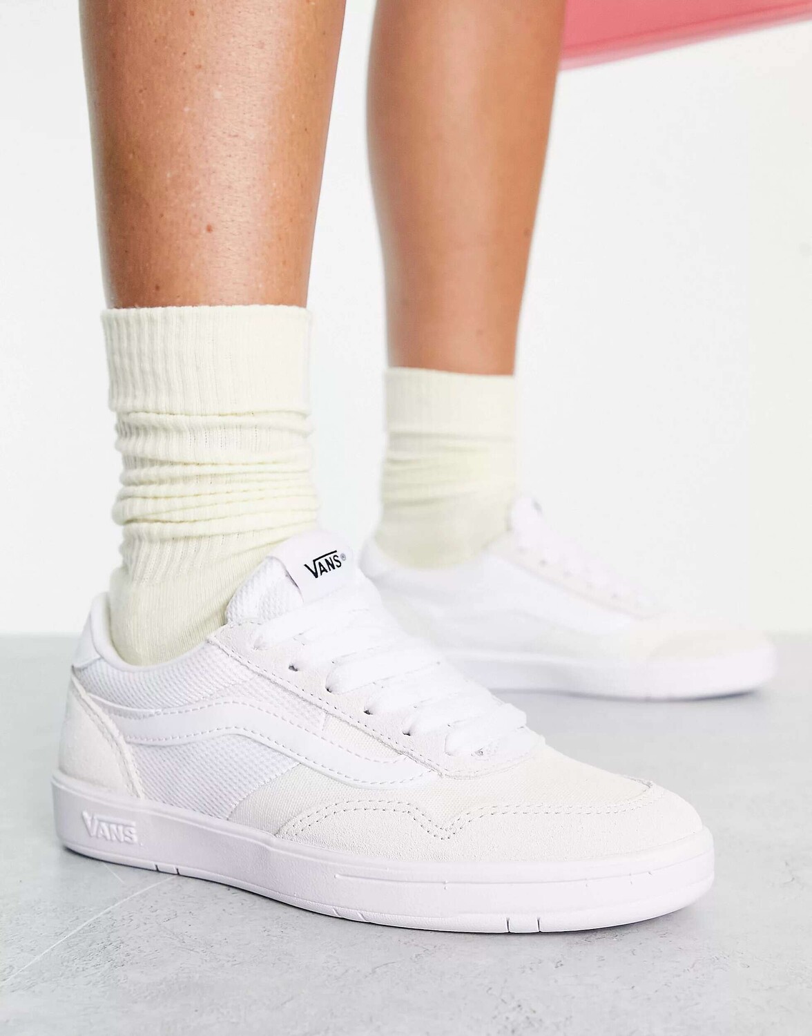 

Белые кроссовки Vans Cruze