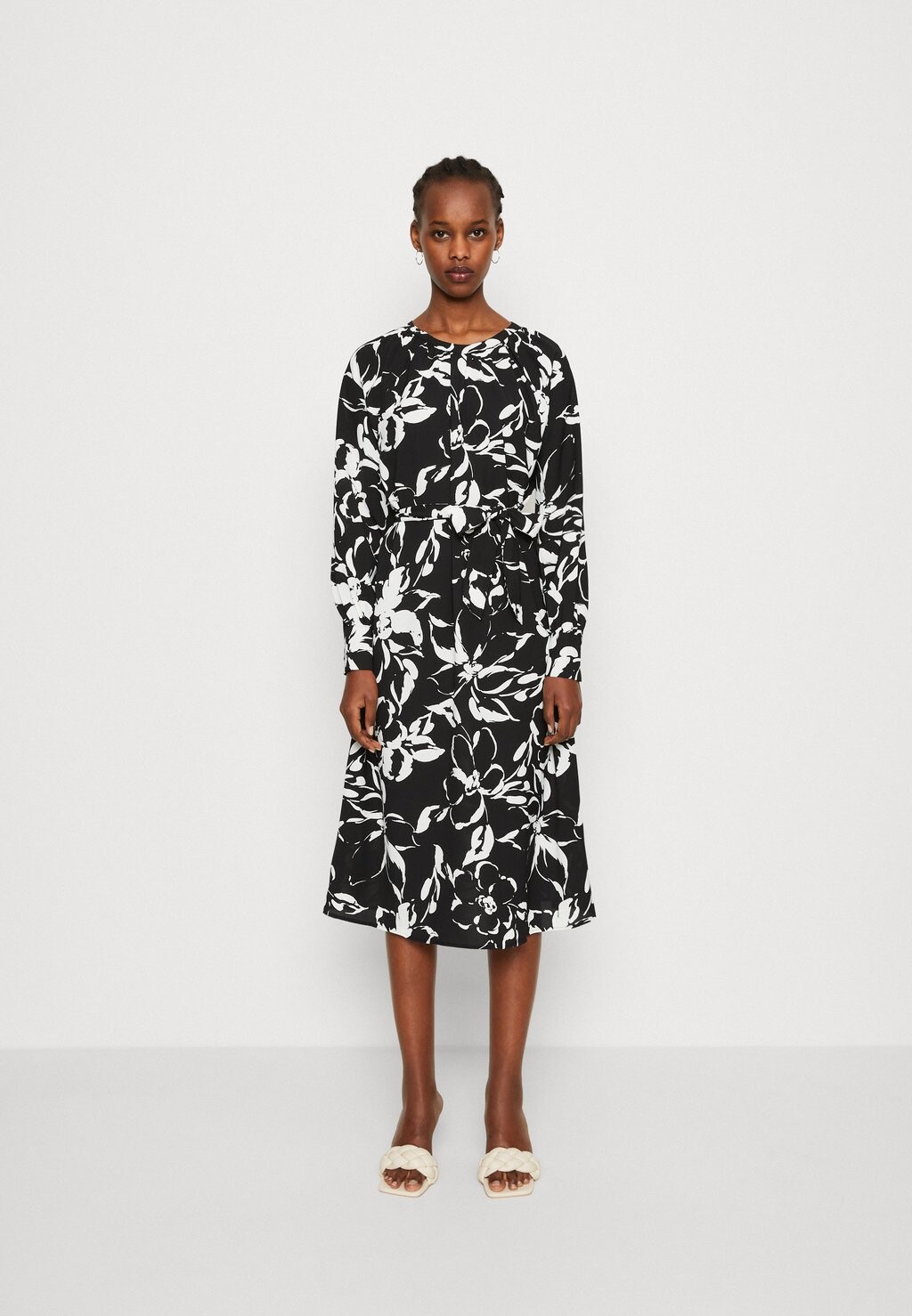 

Повседневное платье Vero Moda