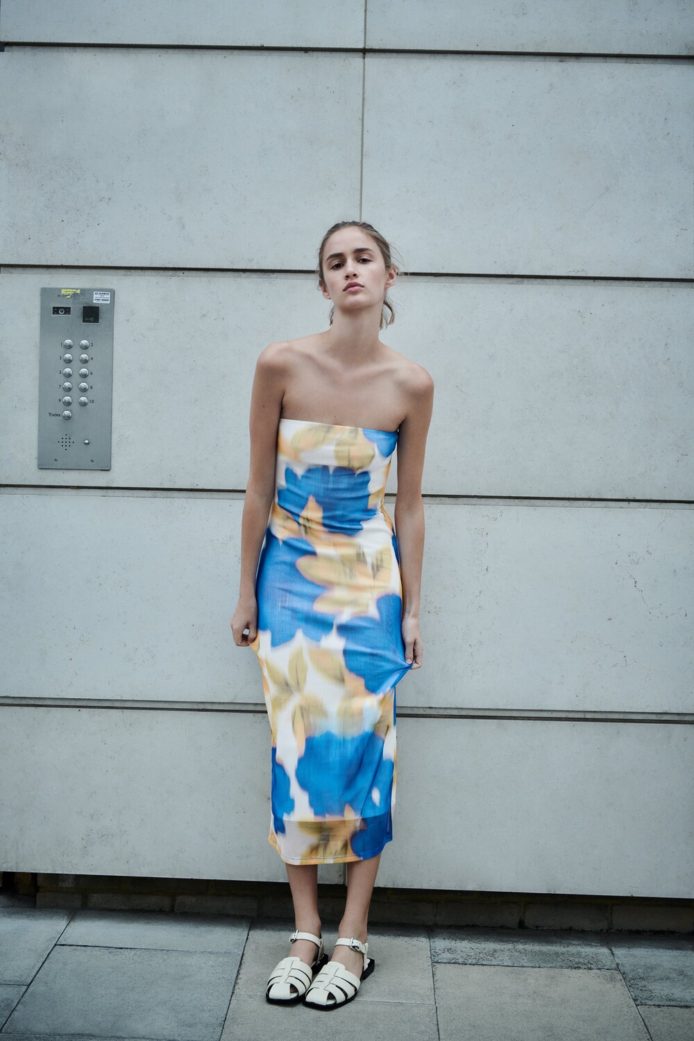 

Платье миди из тюля Zara, апельсины